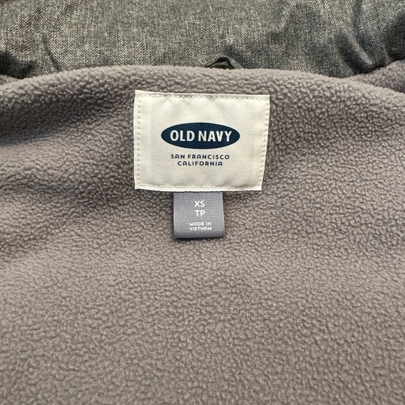 Puffer Vest - Picture 4 of 5